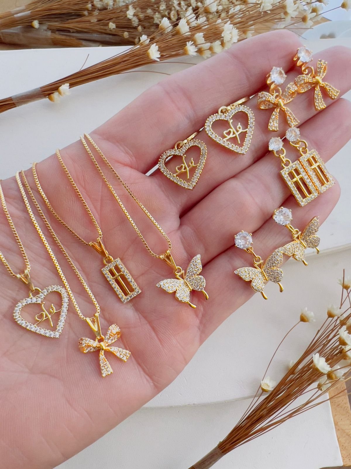 💍 Como Cuidar das Suas Bijuterias Folheadas e Prolongar o Brilho
