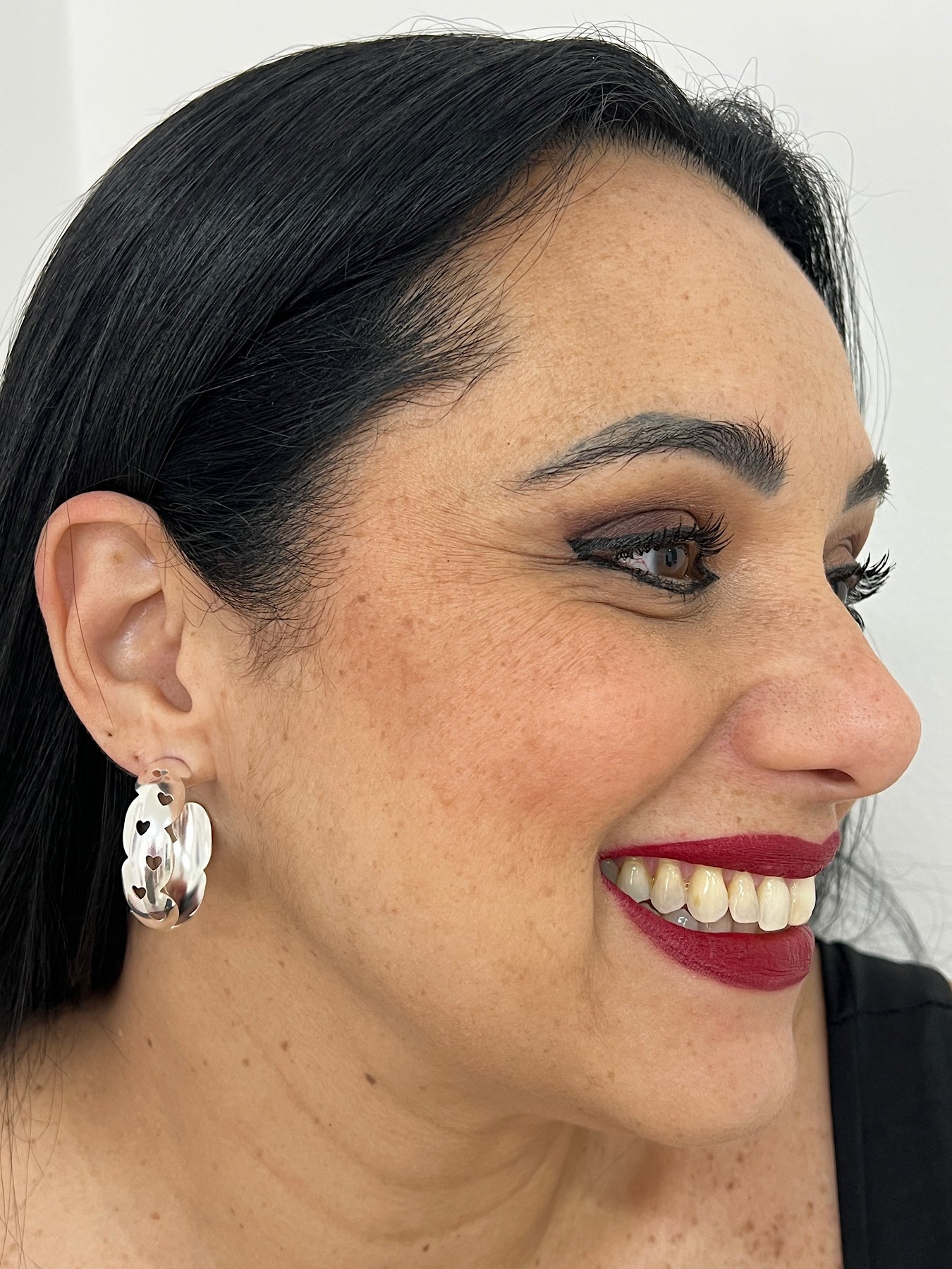 Argola Folheada a Prata Coração Vazado 1656