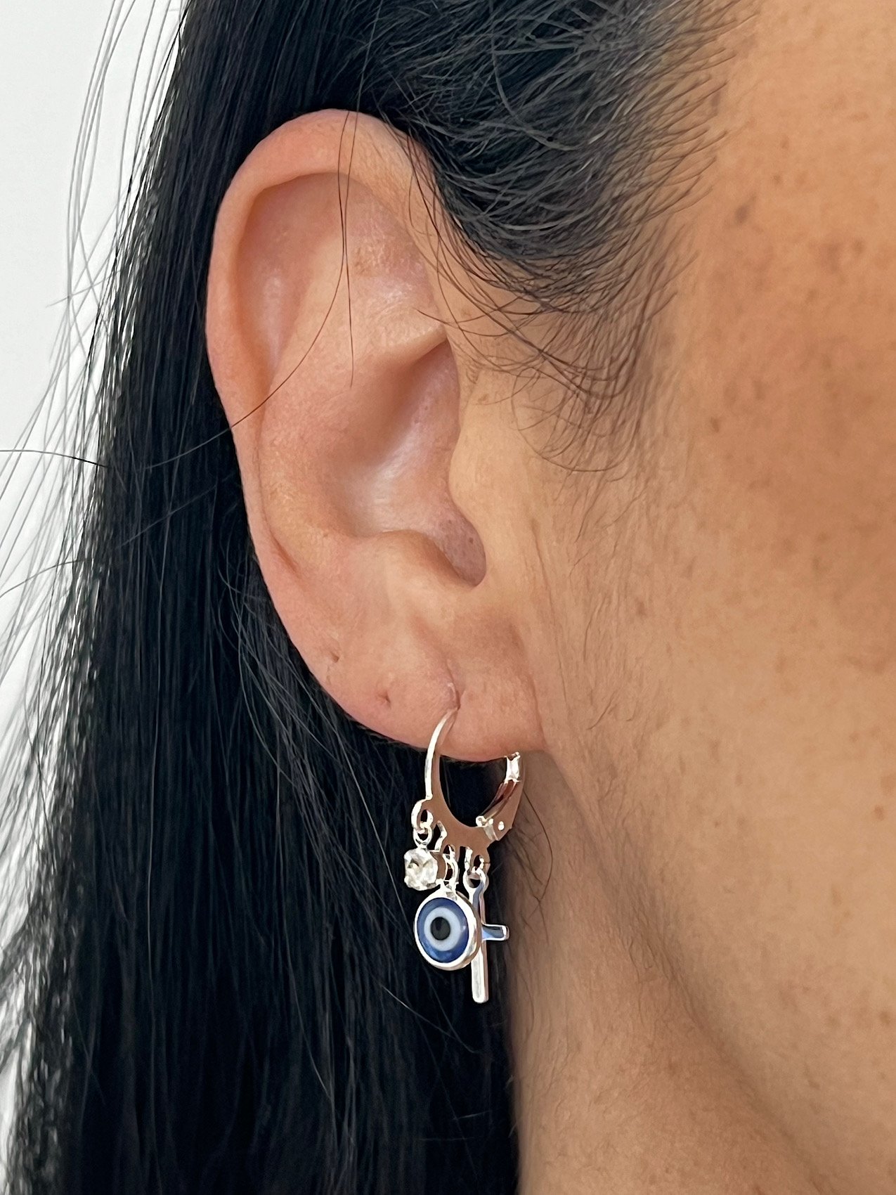 Argolinha Folheada a Prata Strass Olho Grego Branco Crucifixo 54