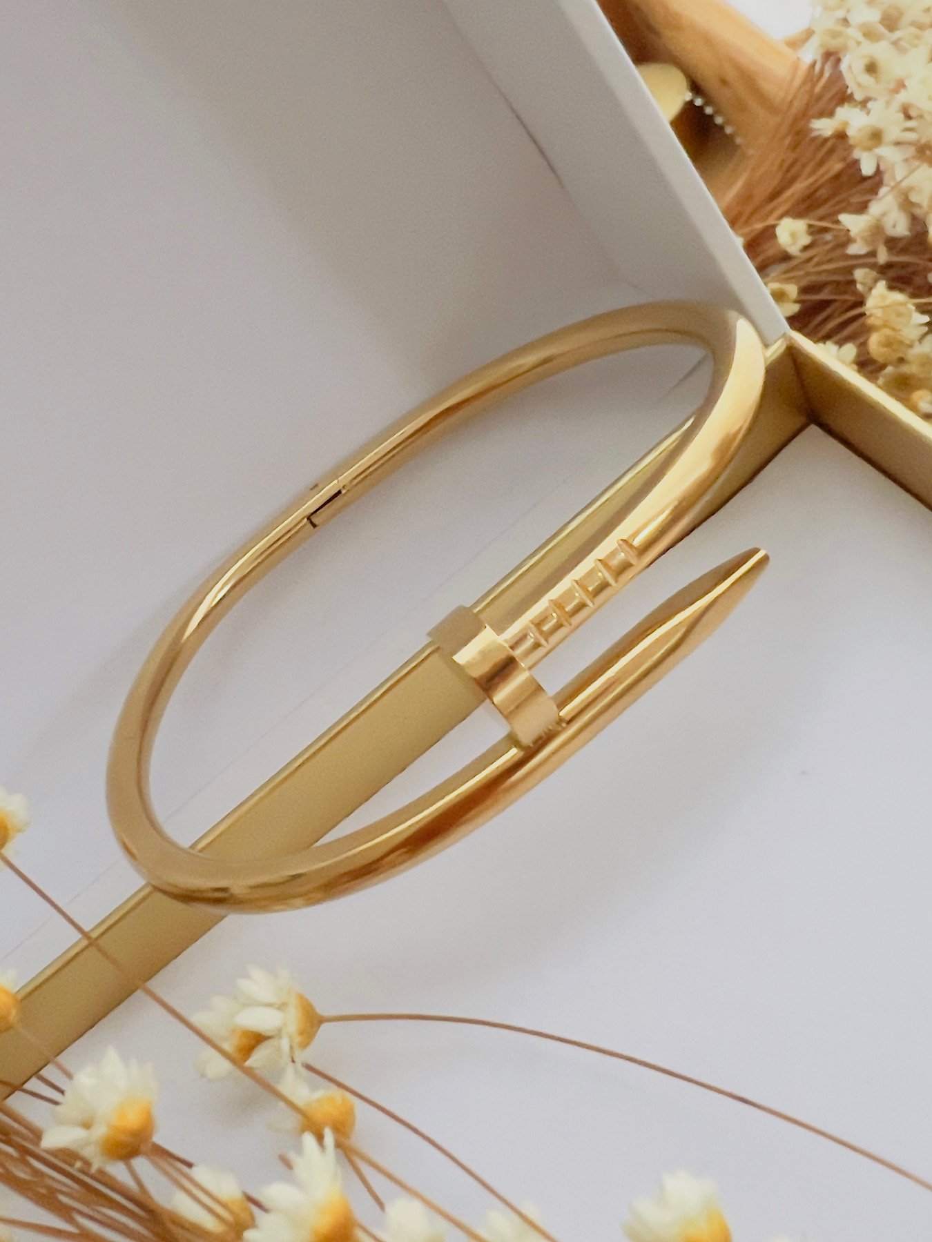 Bracelete Aço inoxidável Prego Dourado 6515