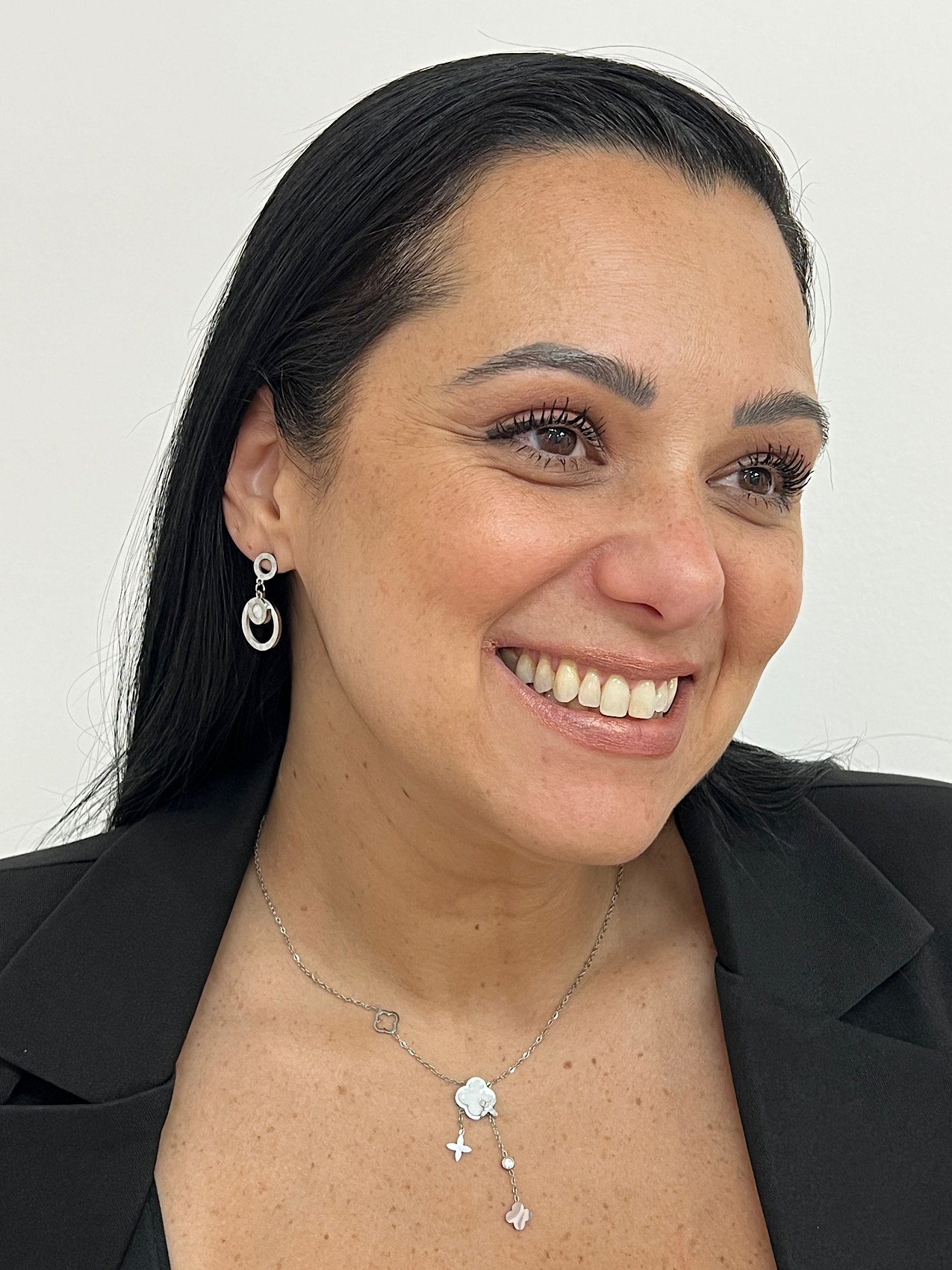 Colar Aço Inoxidável Inspiração Virginia Prata Perolado 8796