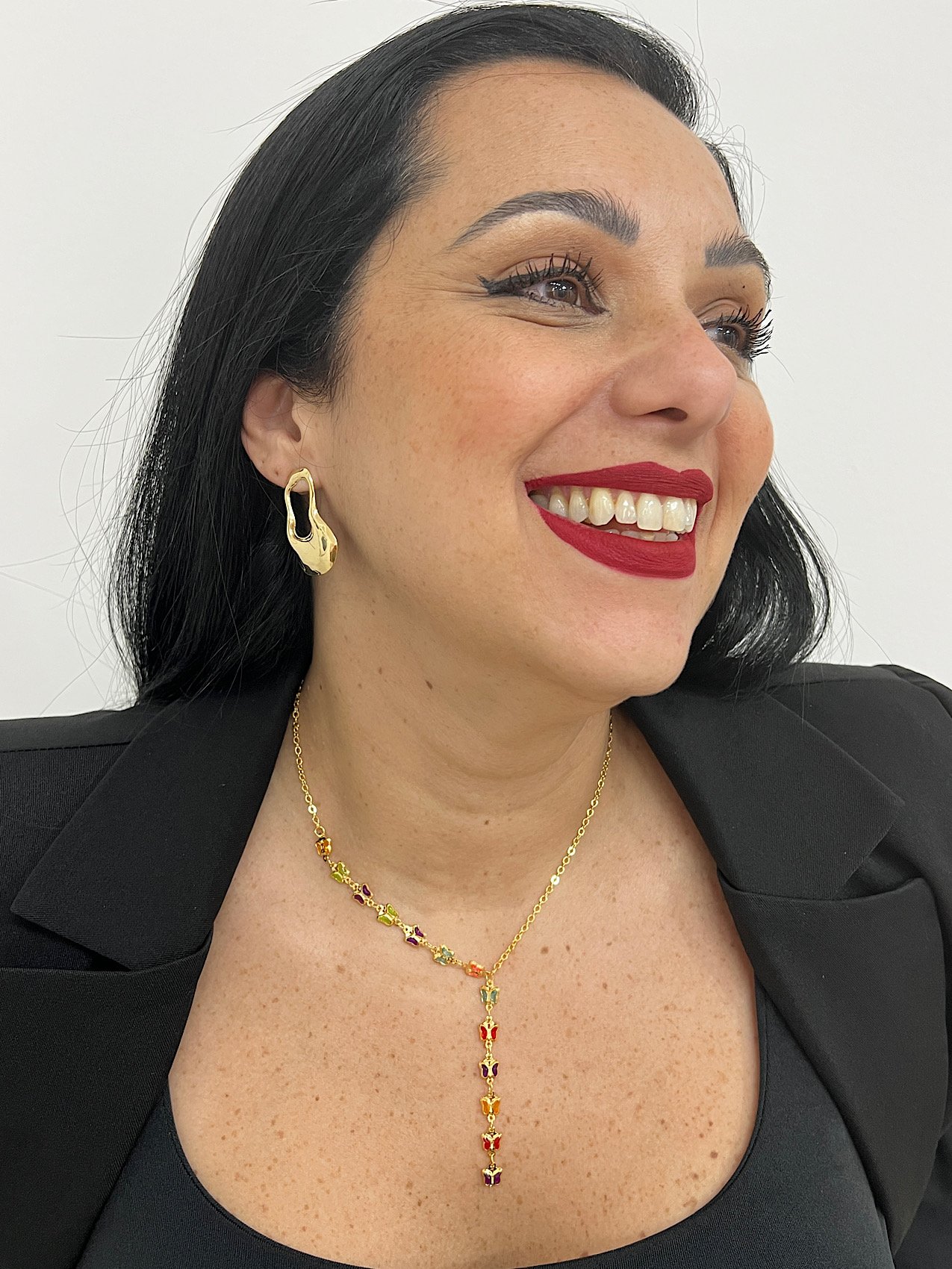 Colar Folheado a Ouro Borboleta Colorida 7618