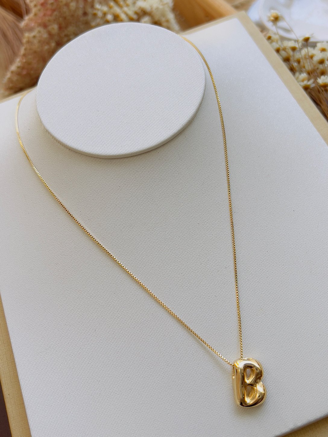 Colar Folheado a Ouro Bubble Letra B 5334