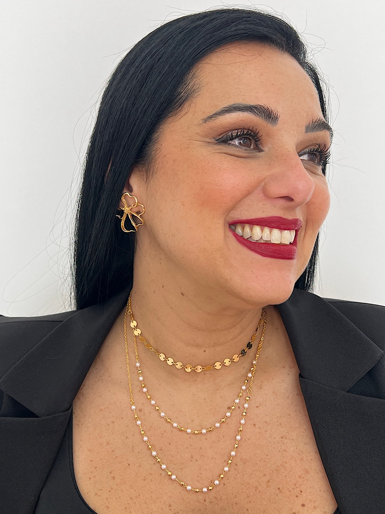 Colar Triplo Folheado a Ouro Medalhinhas Perola 5270