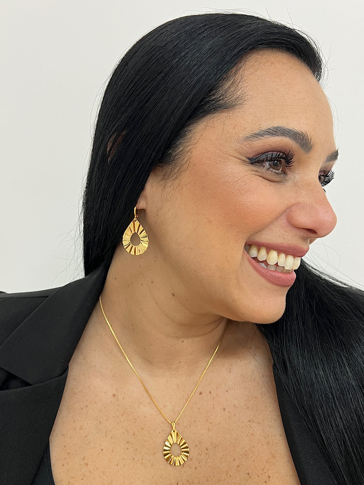 Conjunto Folheado a Ouro Gota Orgânica 3995