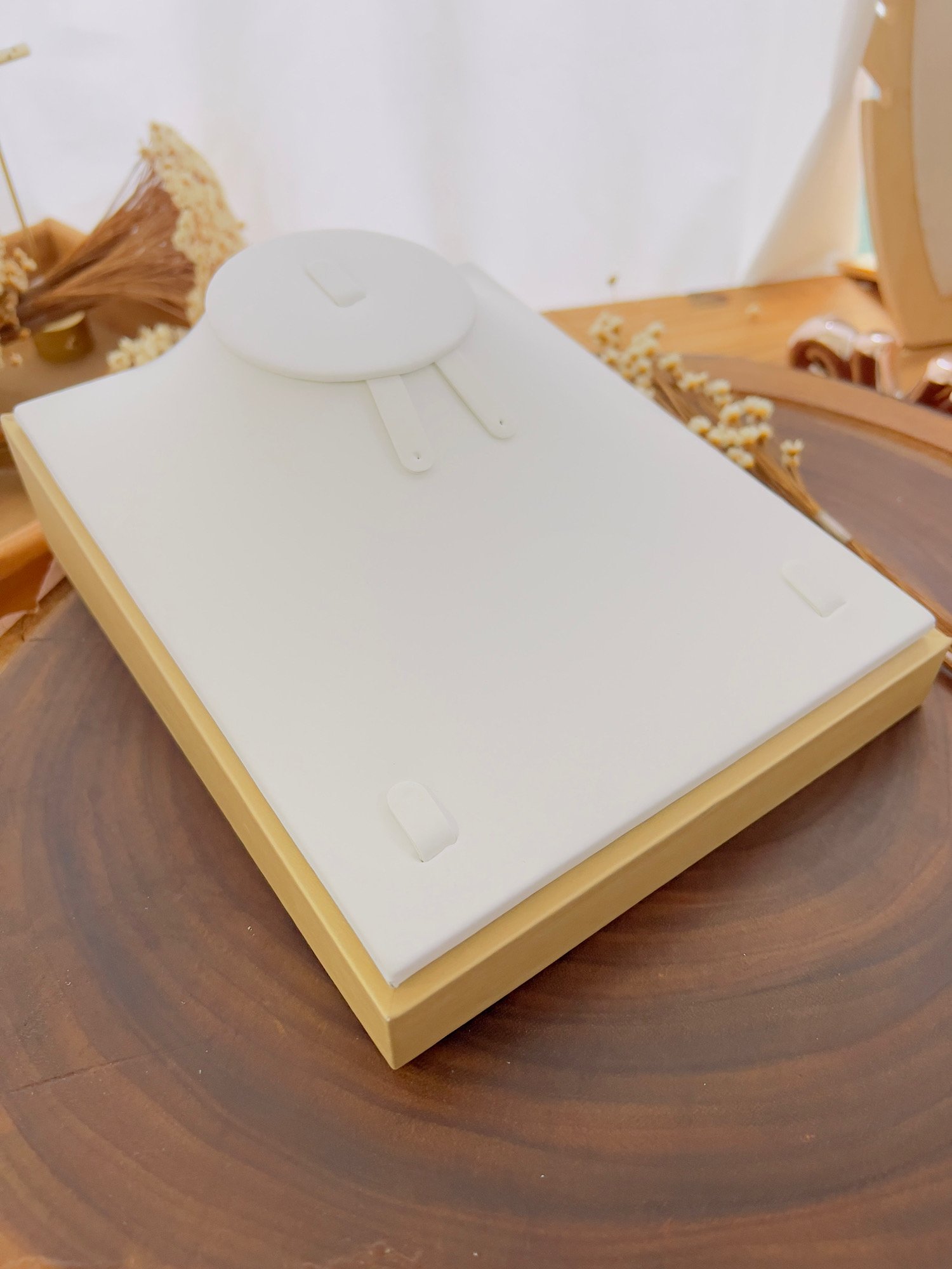 Expositor Busto Deitado Branco 10