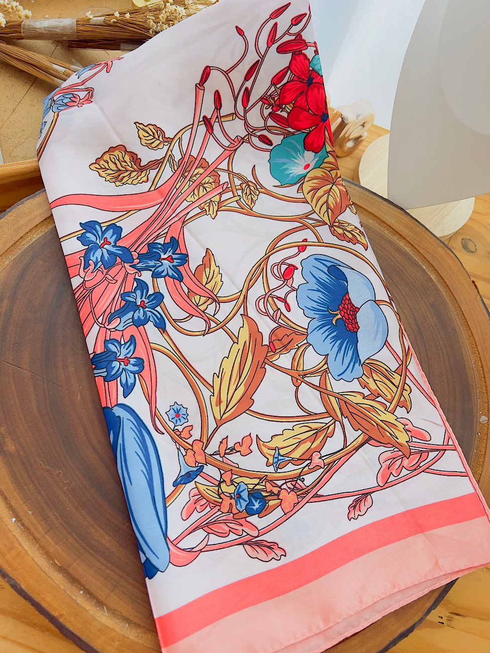 Lenço Cetim Estampado Floral 9074