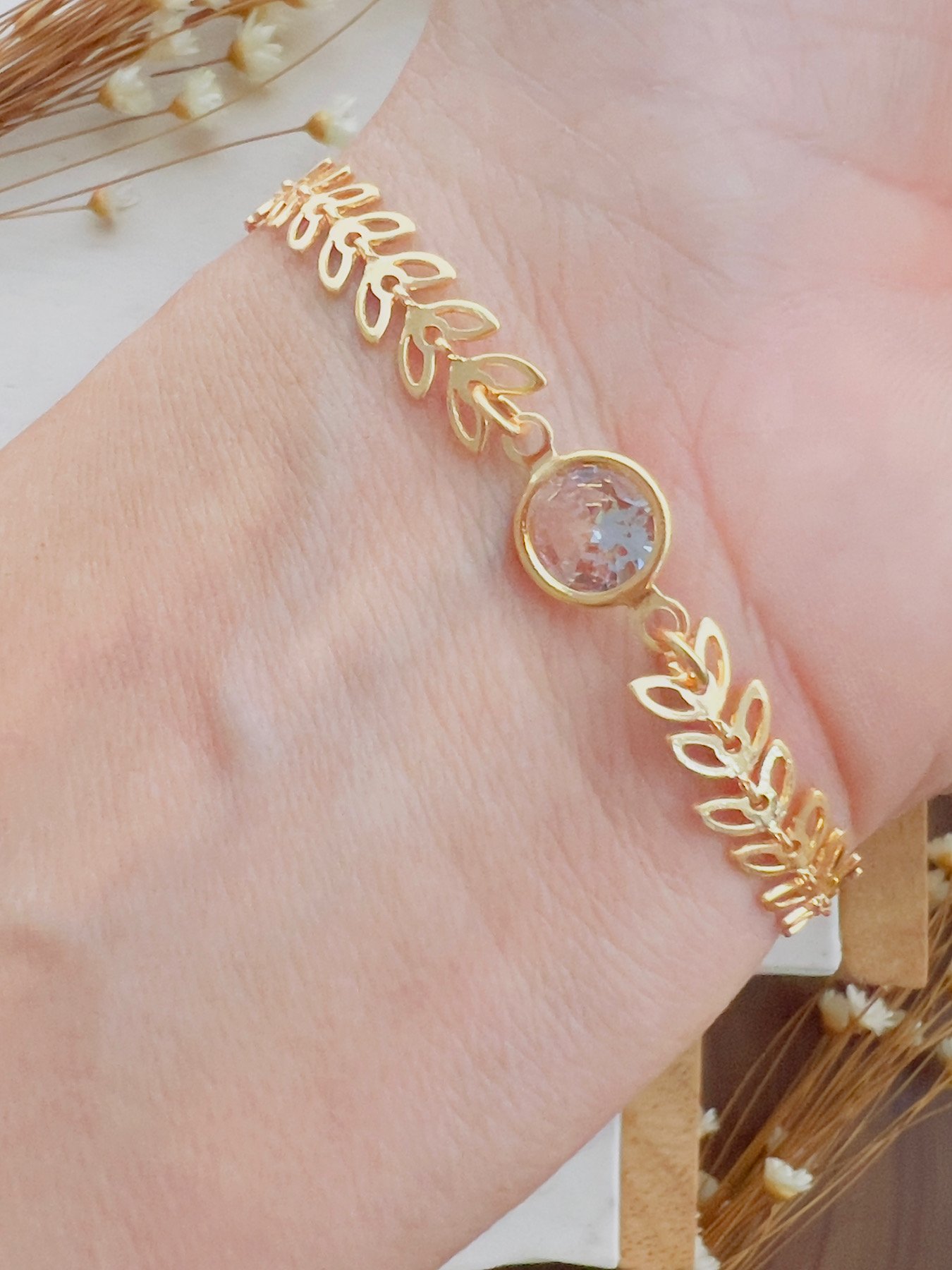 Pulseira Folheada a Ouro Escama Vazada Zircônia 7198