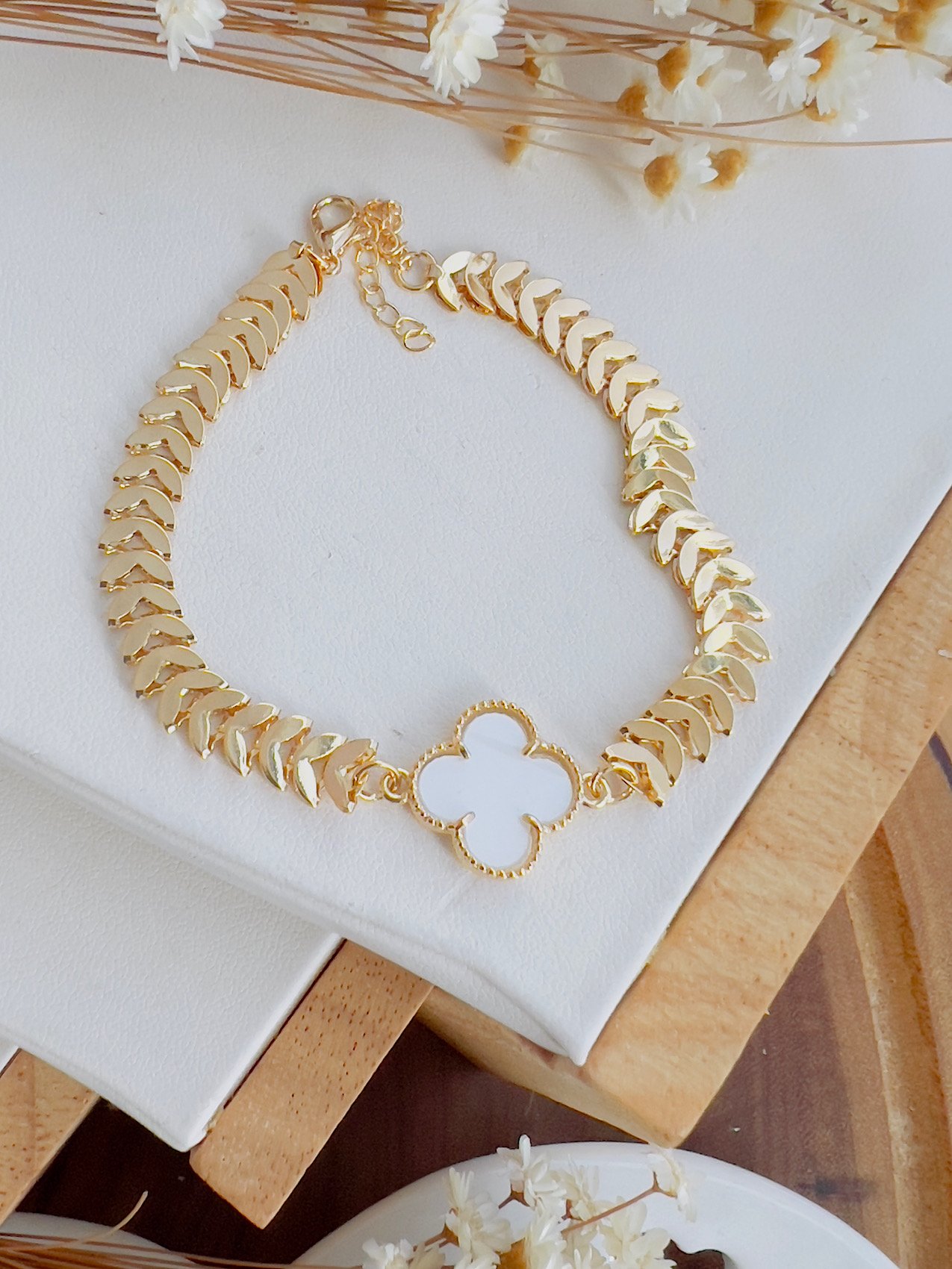 Pulseira Folheado a Ouro Inspiração Virginia Perolado 5870